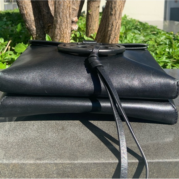 Tory Burch Miller leather crossbody - Picture 7 of 16